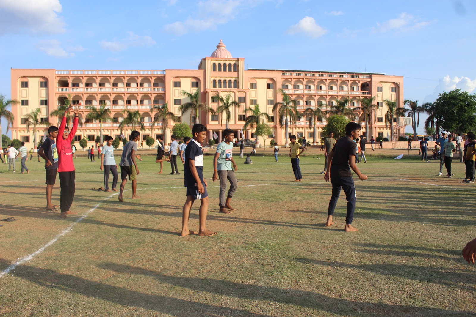 Tunnel & Dodge Ball 8th & 9th std – Hostel