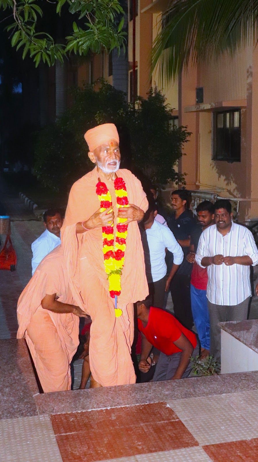 Visit of Mahant Swami Shri Devprasddasji Swamiji