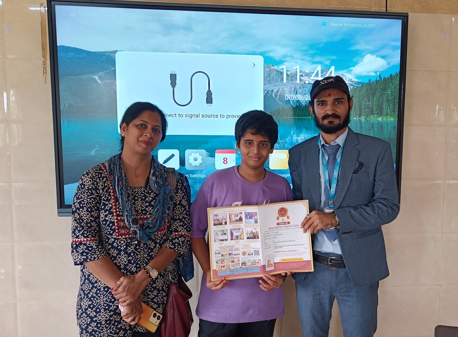 Parents Smile at SGIS Vidyanagar