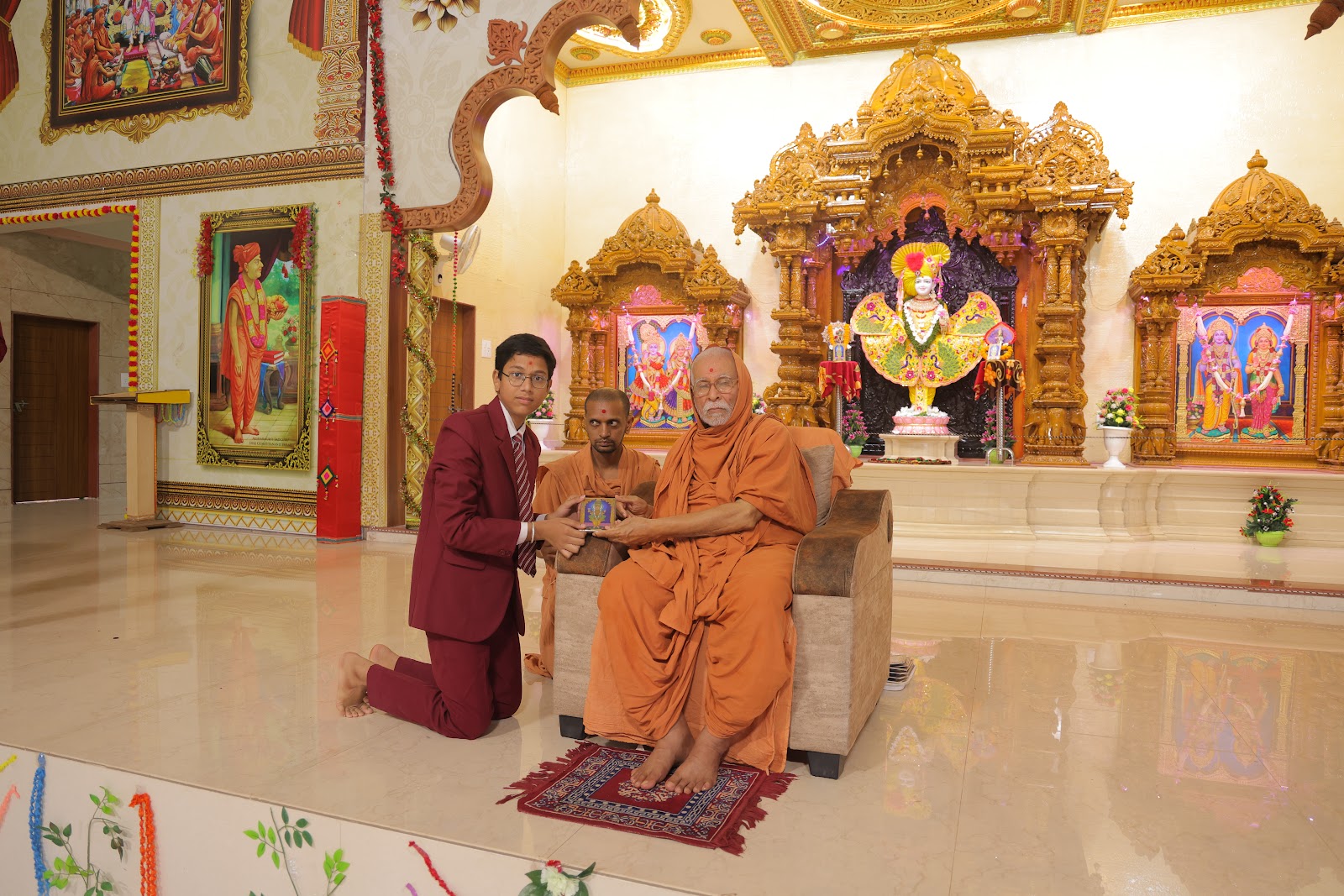 Gift to Chandrayan Vrat Student’s