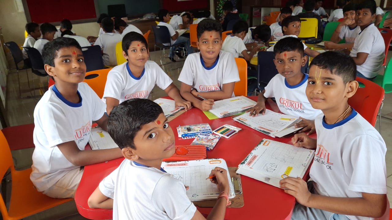 Class 5 Learners Craft Their Clay Companions